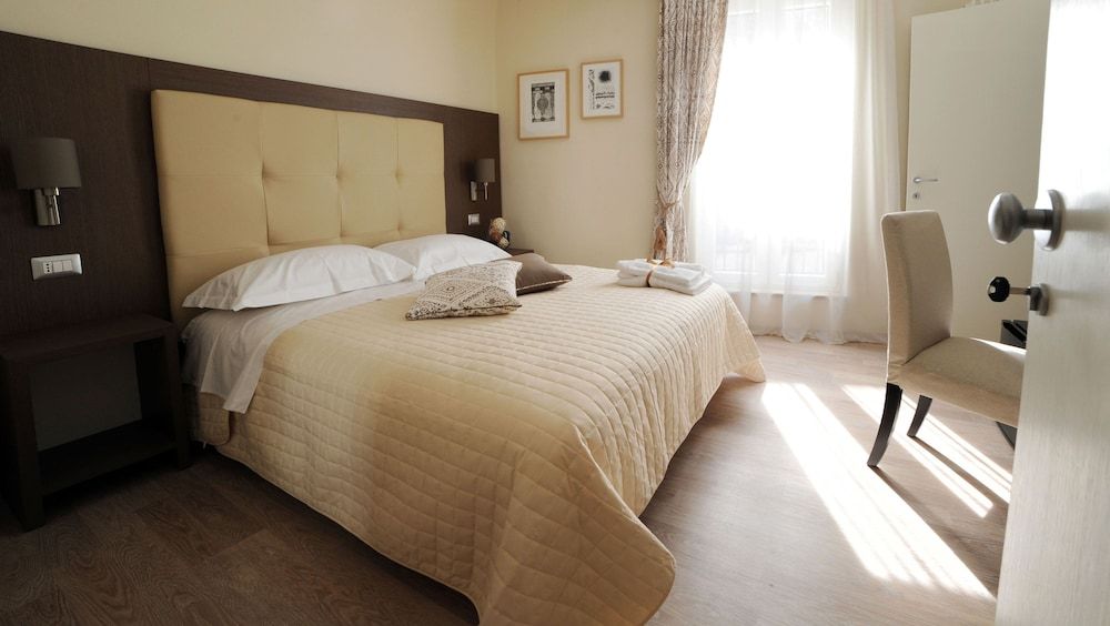 Dimora Santa Chiara Bed & Breakfast