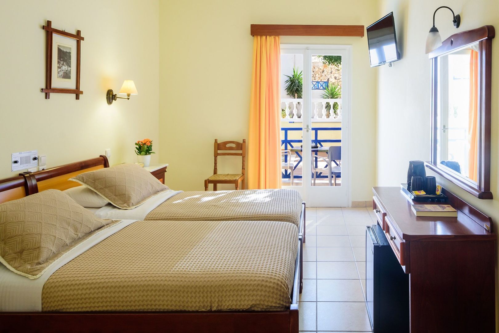 Karidis Hotel
