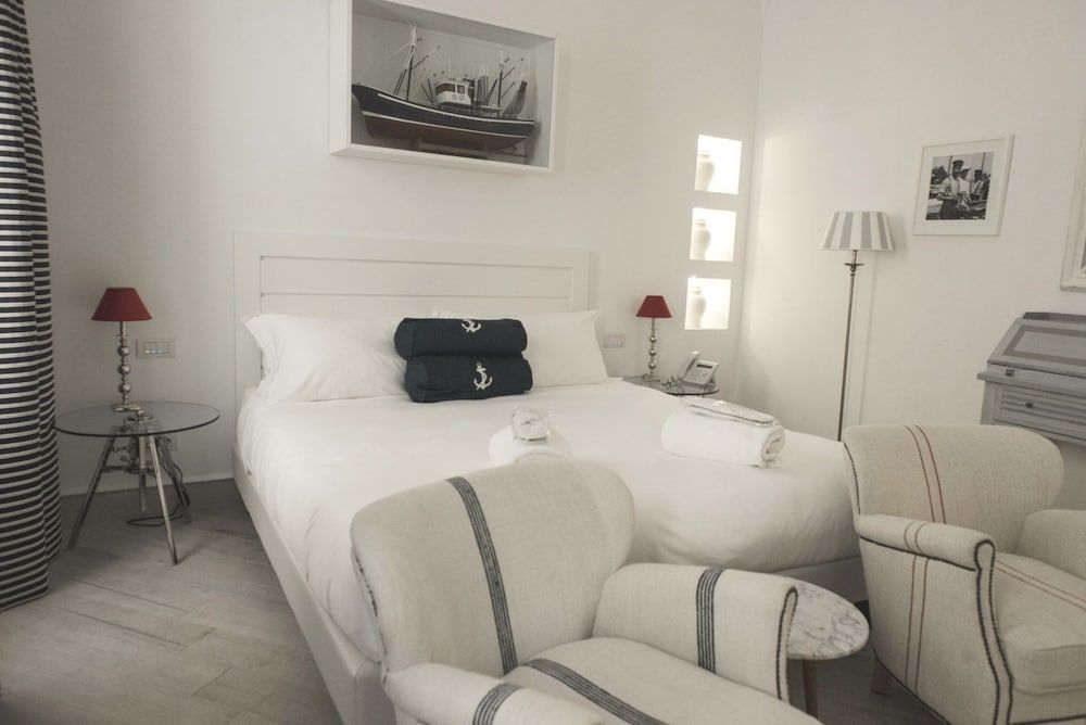 Marina Hoetl Charming Rooms