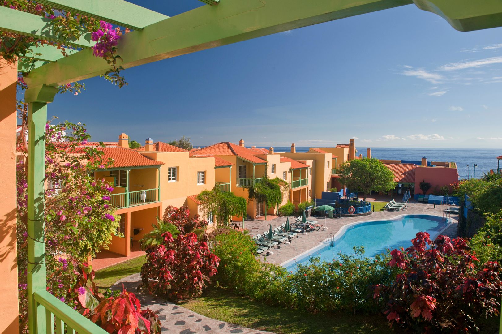 Apartamentos La Caleta
