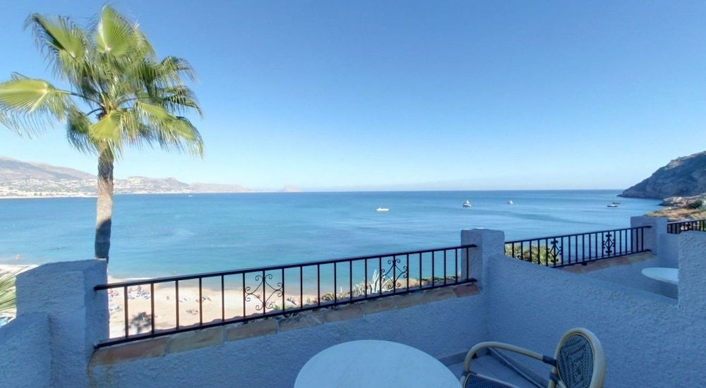 La Riviera