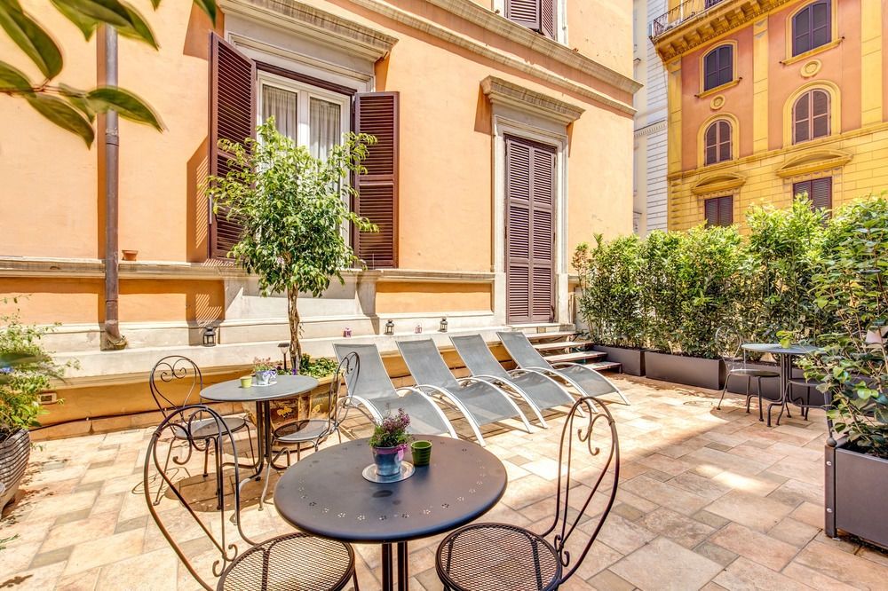 Ecce Roma Suites
