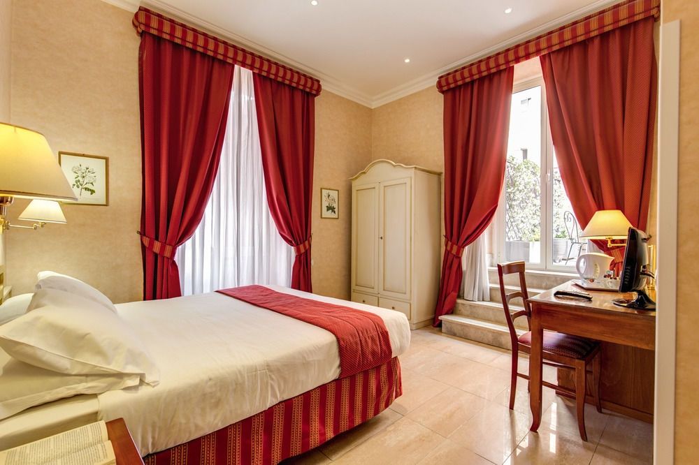 Ecce Roma Suites
