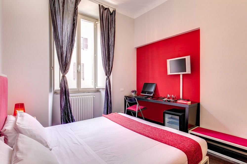 Ecce Roma Suites