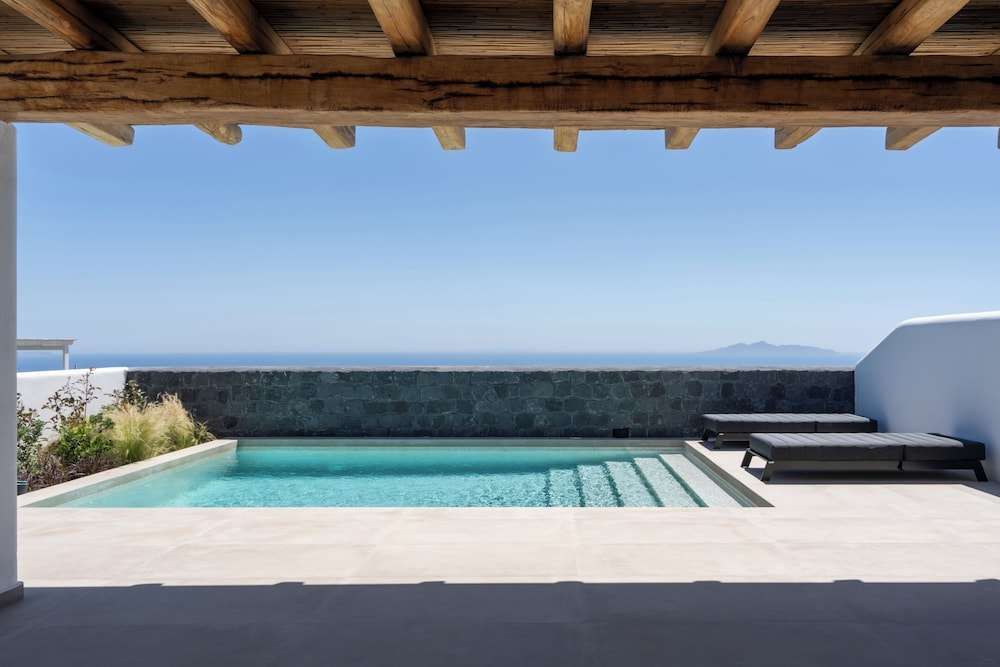 NERO Boutique Hotel
