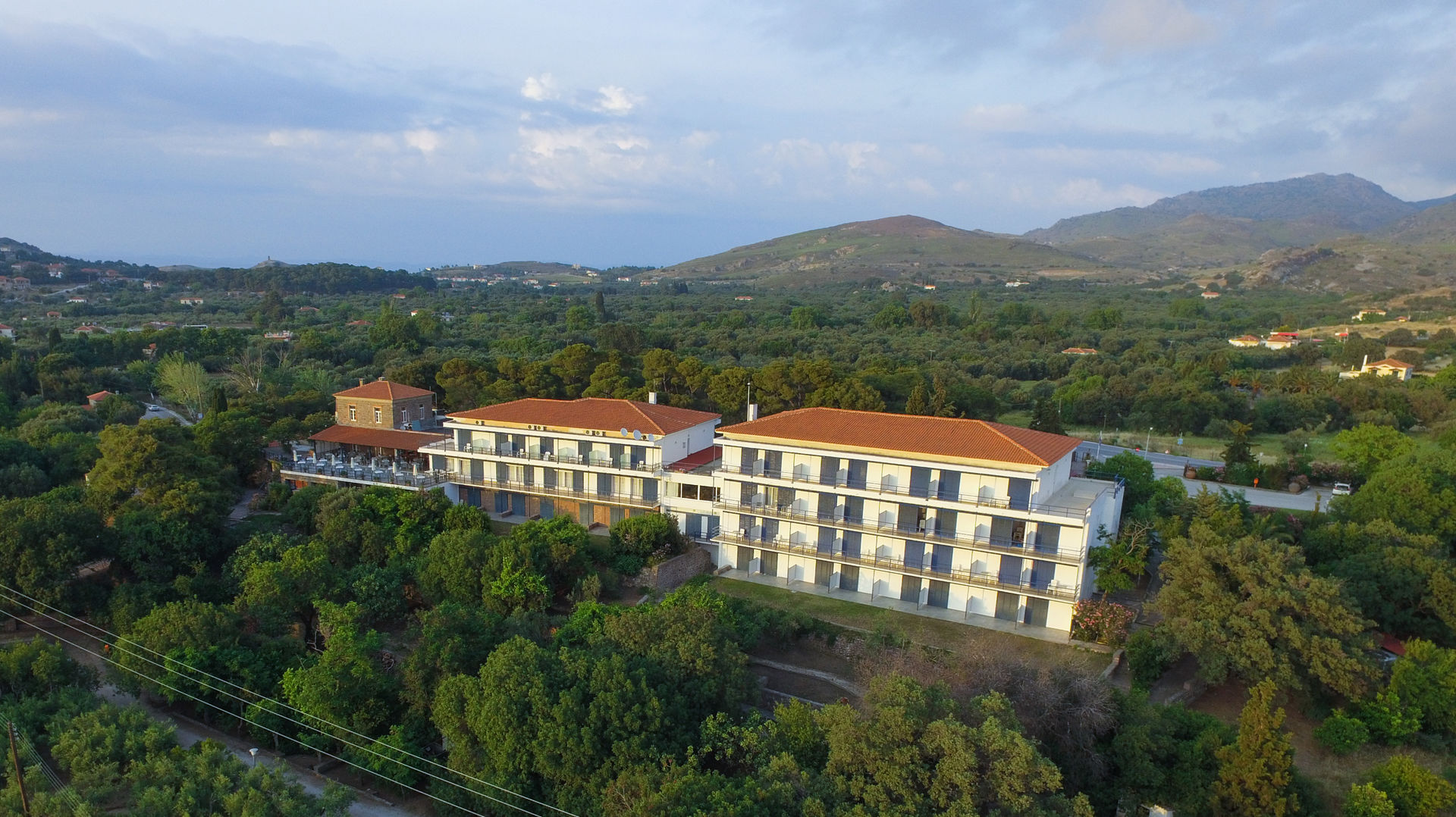 Delfinia Hotel & Bungalows