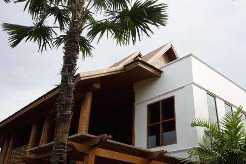 Vanasin Residence