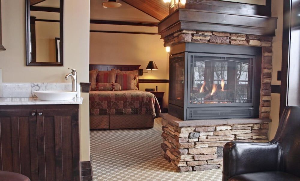 Lake View Hotel