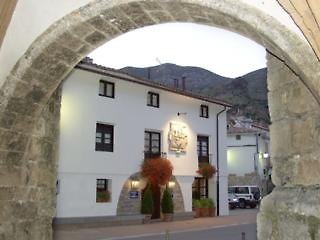 Las Pedrolas Hospederia