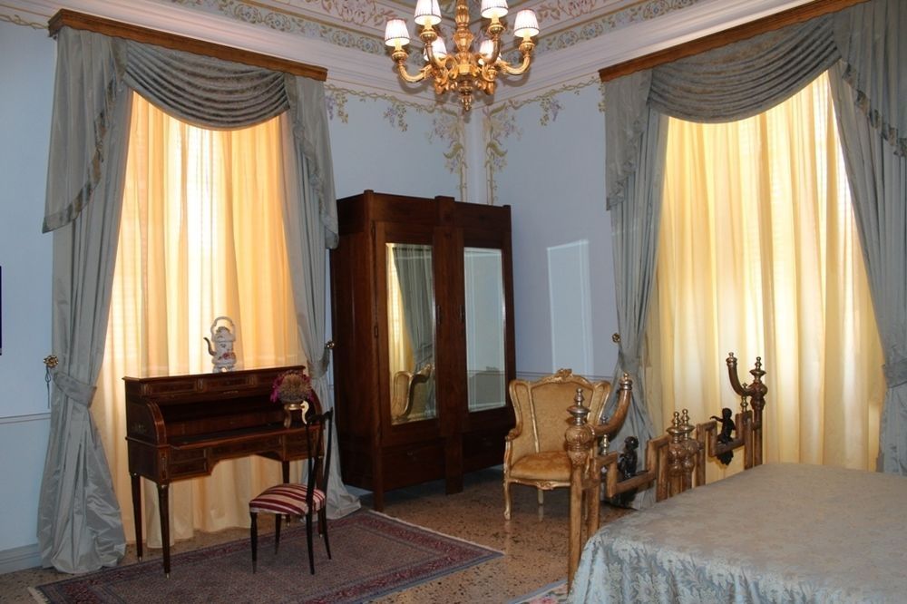Palazzo De Castro