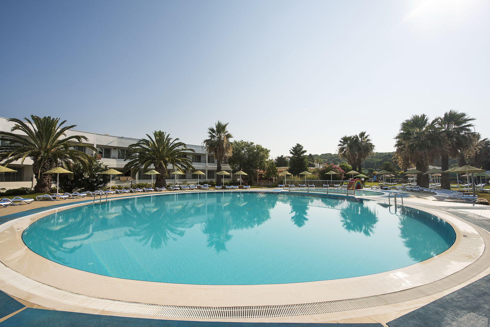 Altin Yunus Apart Beach Plus