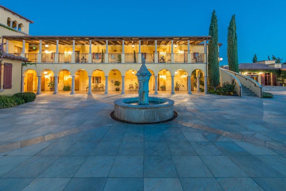 CaliPaso Winery & Villa