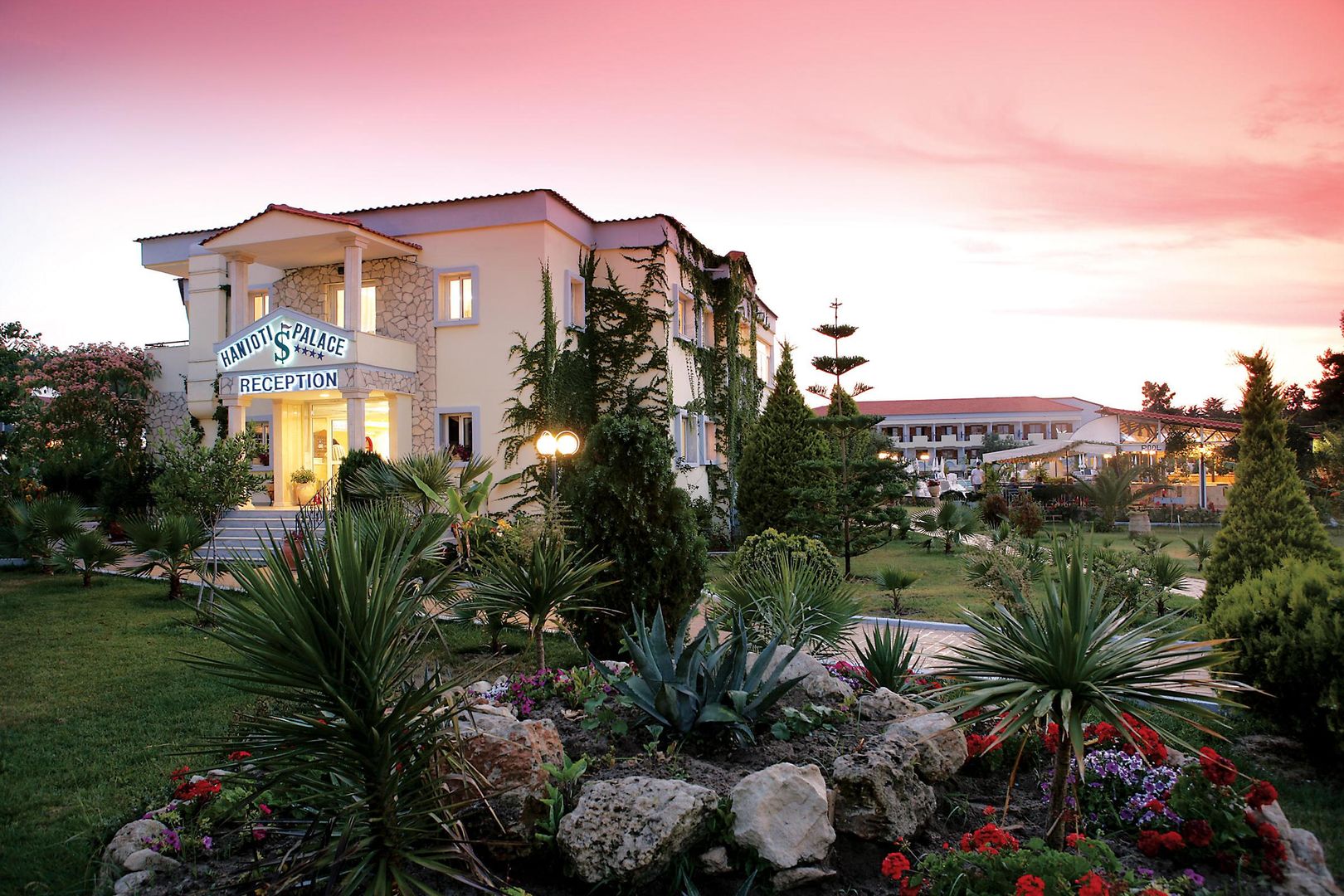 Tresor Sousouras Hotel