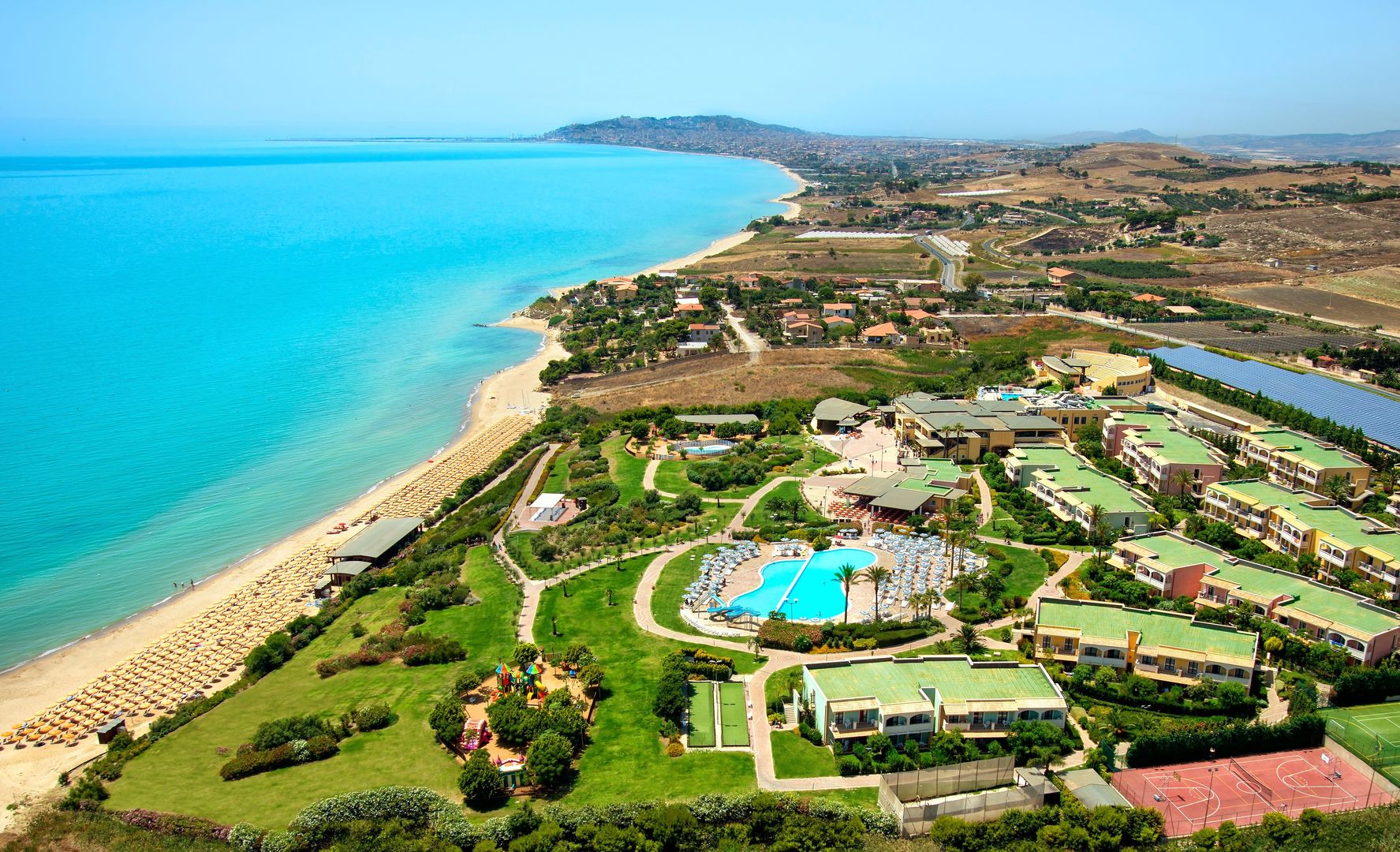 Serenusa Resort