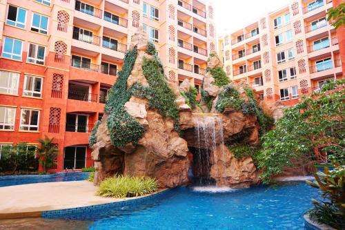 Seven Seas Resort Pattaya & Sofa Bed