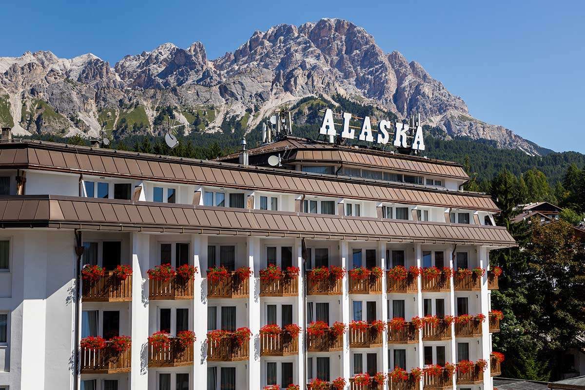 Hotel Alaska Cortina