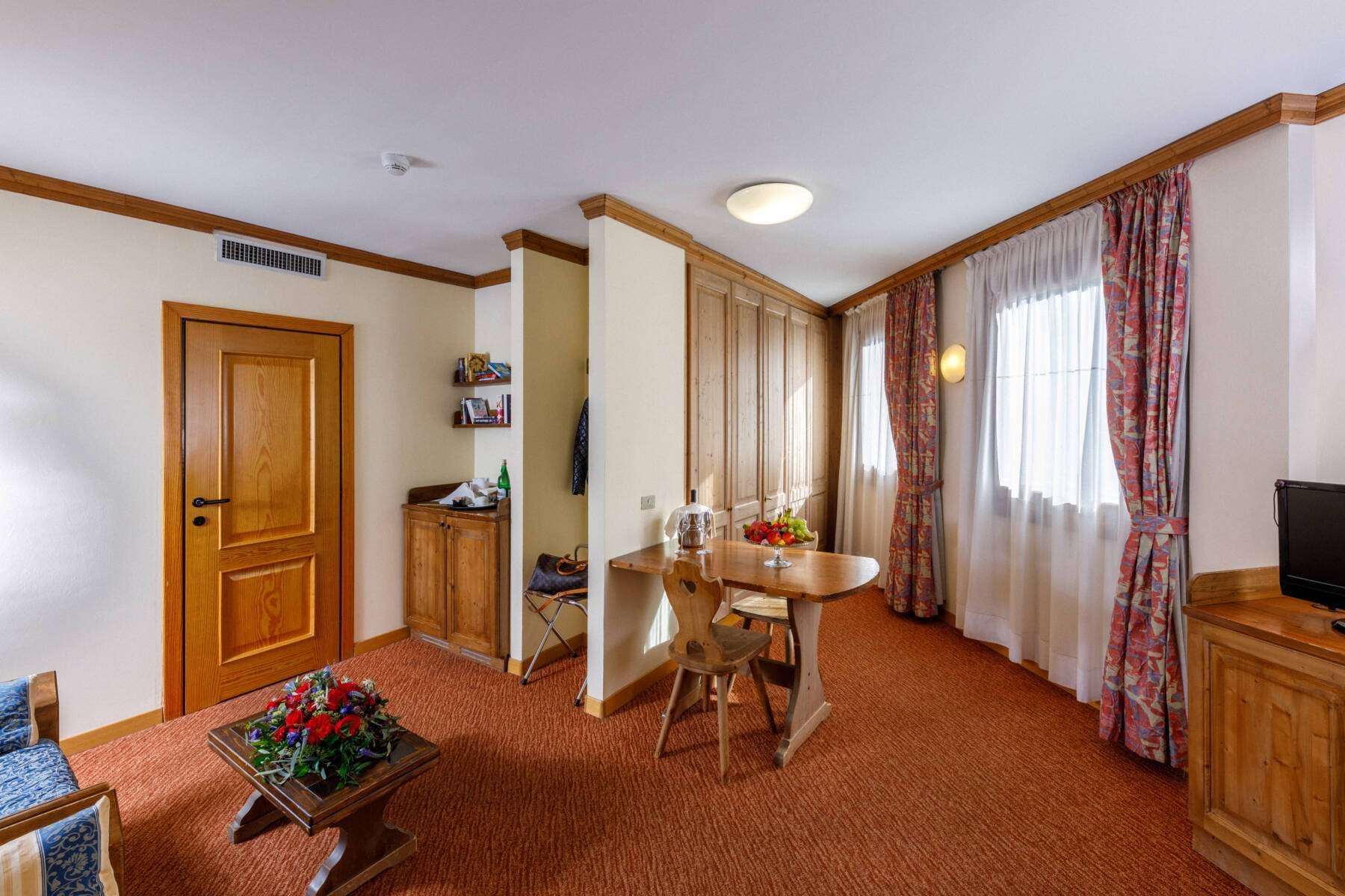 Hotel Alaska Cortina