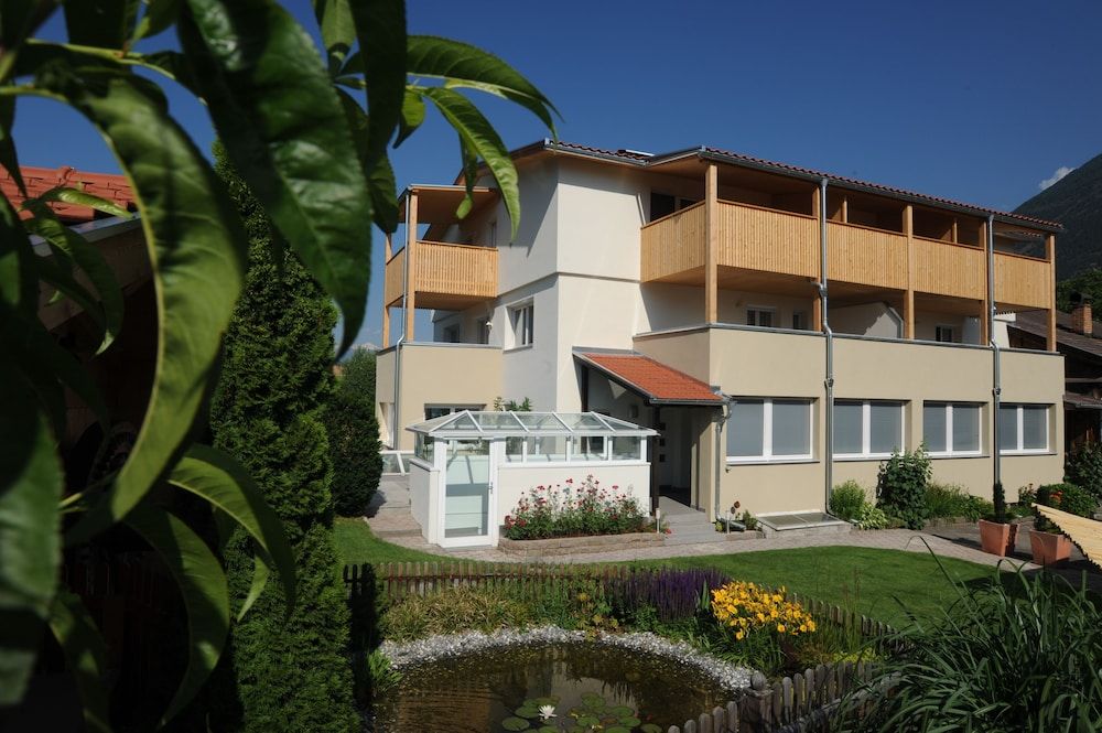 Amolaris Private Garden Chalets & Residence