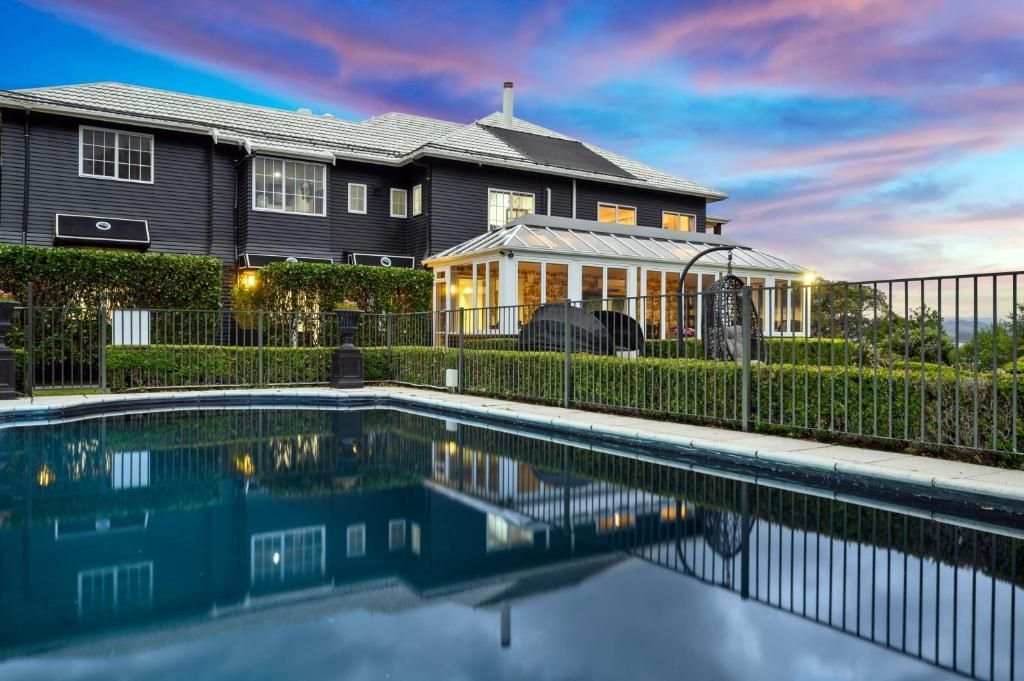 Black Swan Lakeside Boutique Hotel