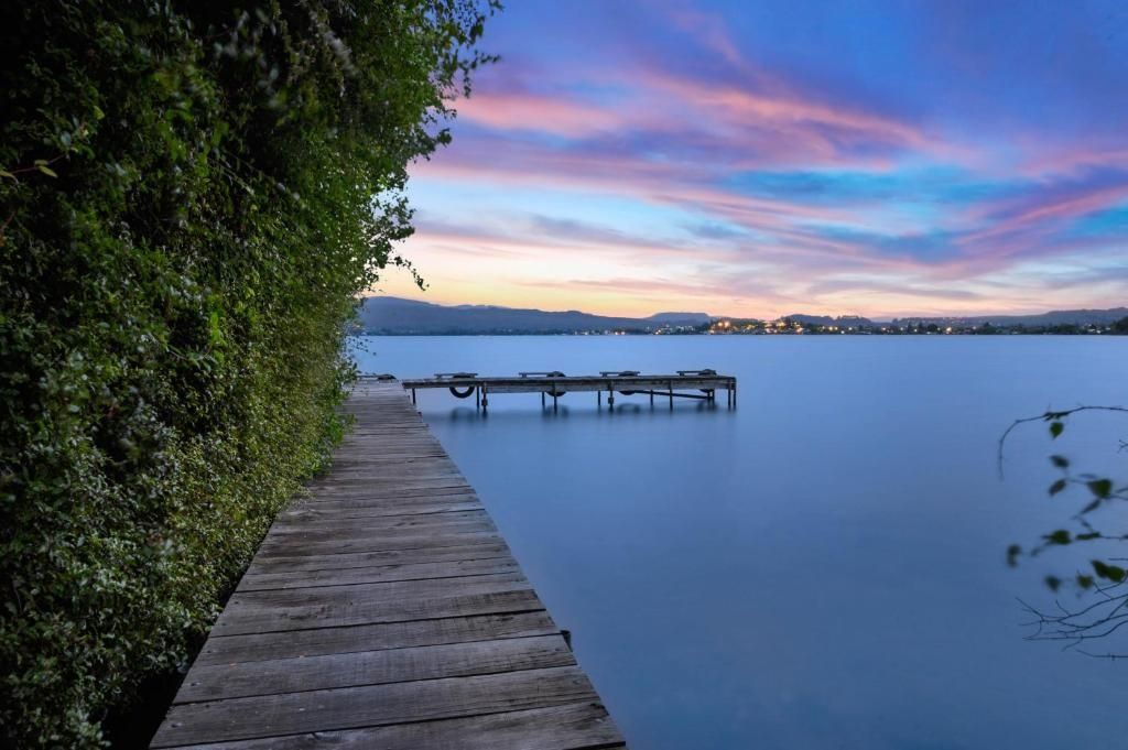 Black Swan Lakeside Boutique Hotel