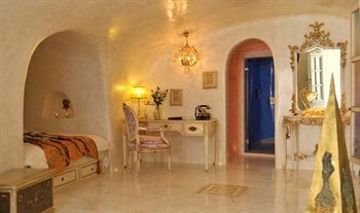 Oia Castle Luxury Suites