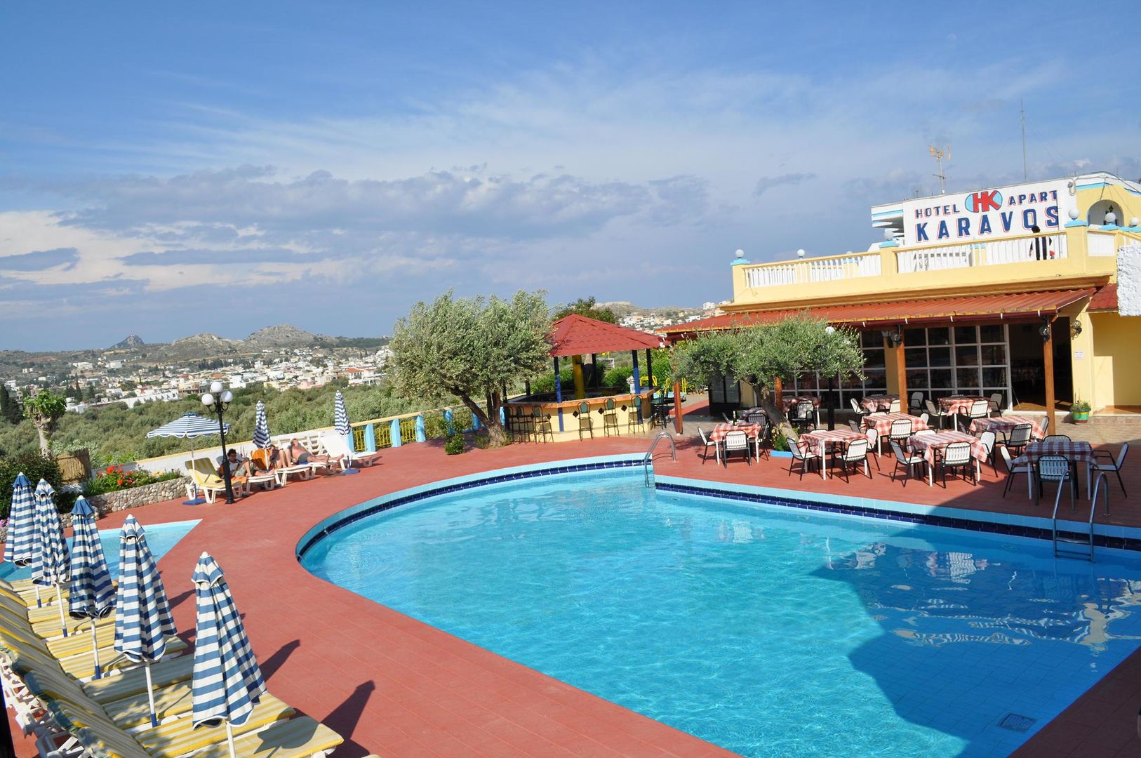 Karavos Apartments