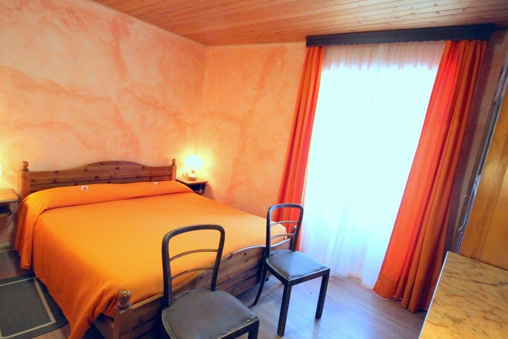 Hotel Col Du Mont