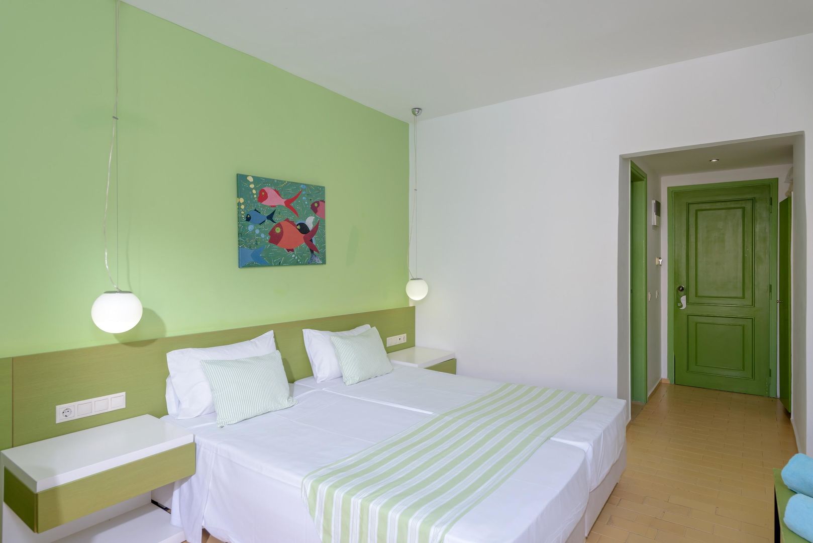 Zeus Hotels Palm Beach