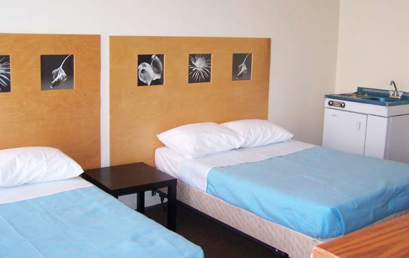 Apollo Inn
