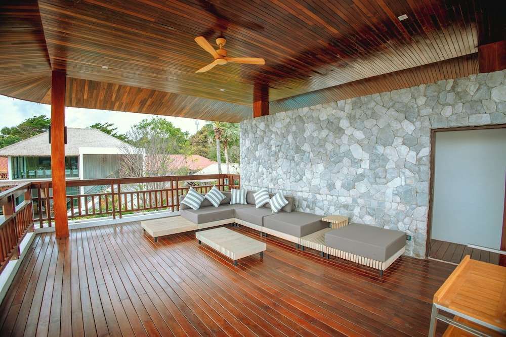 Luxtalay Khanom Hotel
