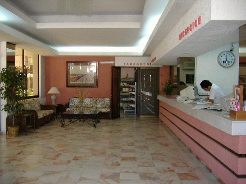 Del Paseo