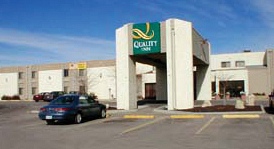 Econo Lodge Inn & Suites Airport