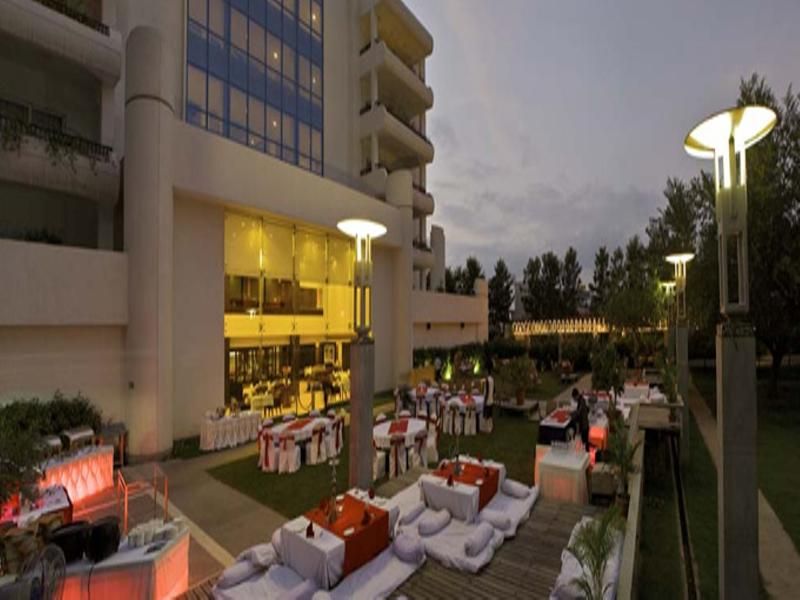 Ellaa Hotel