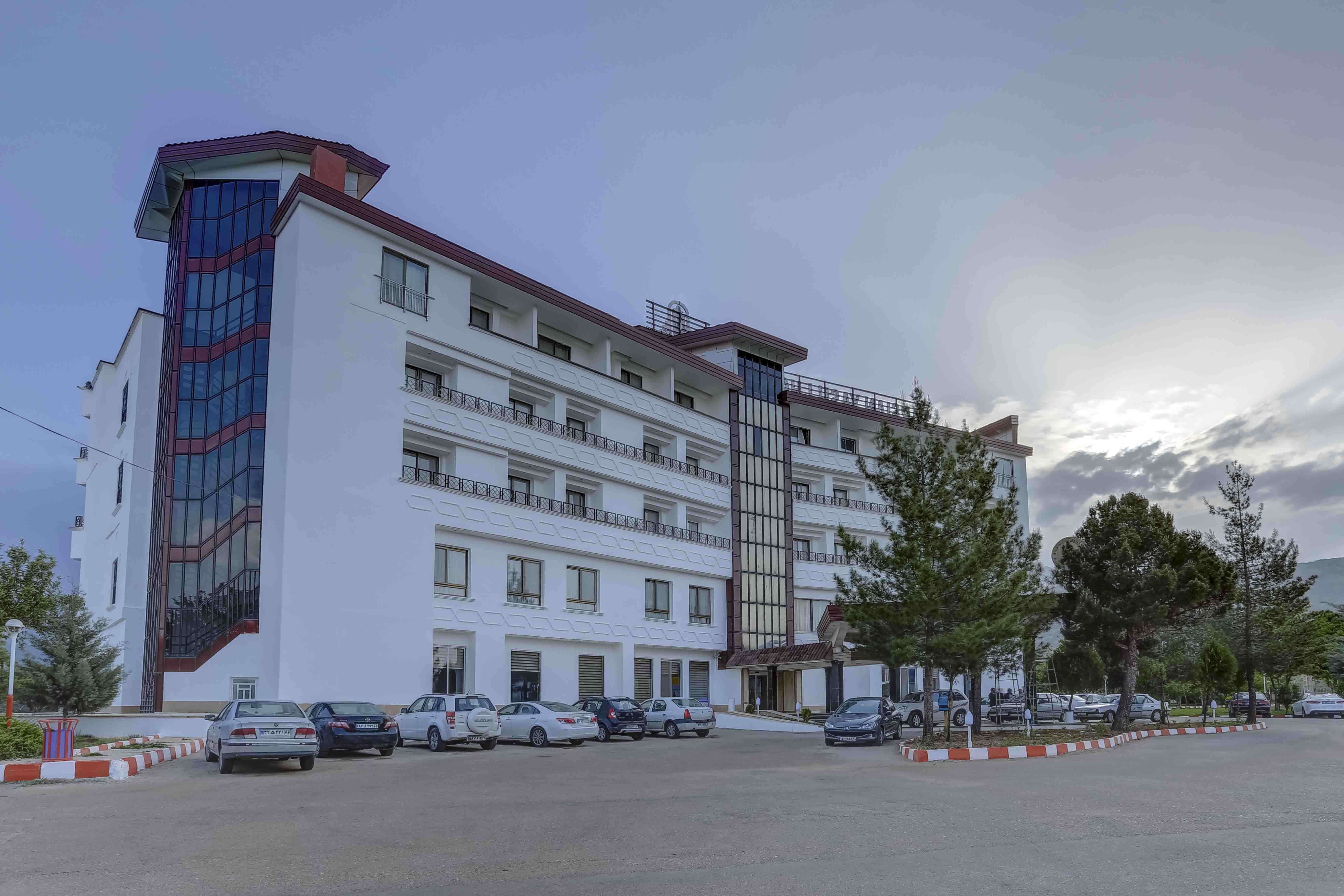 Parsian Azadi Hotel