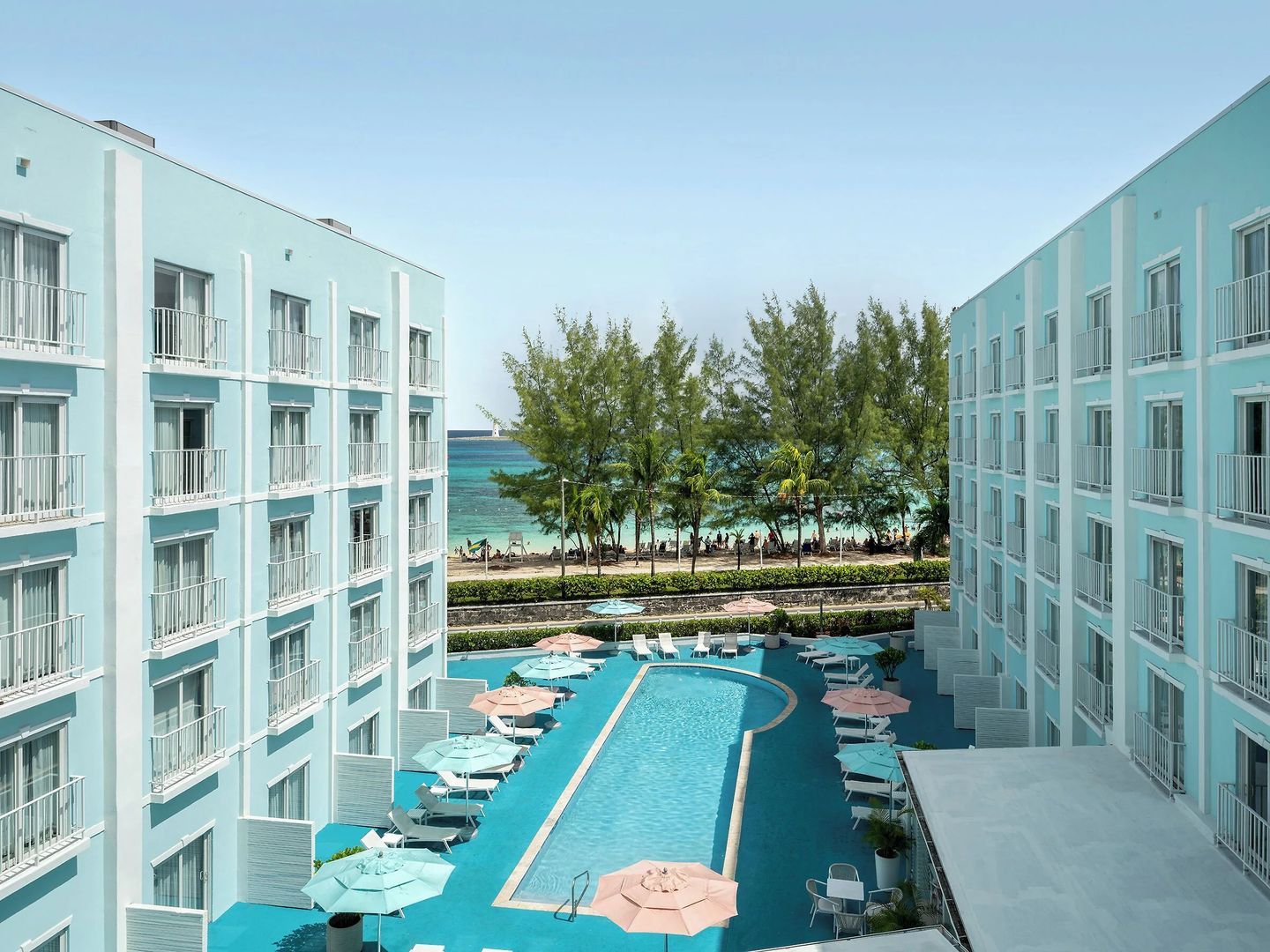 Courtyard Nassau Downtown/Junkanoo Beach