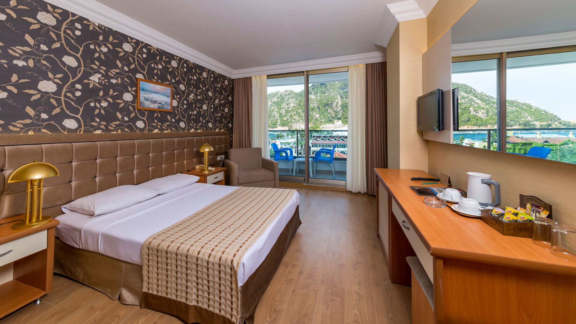 L'Etoile Beach Hotel