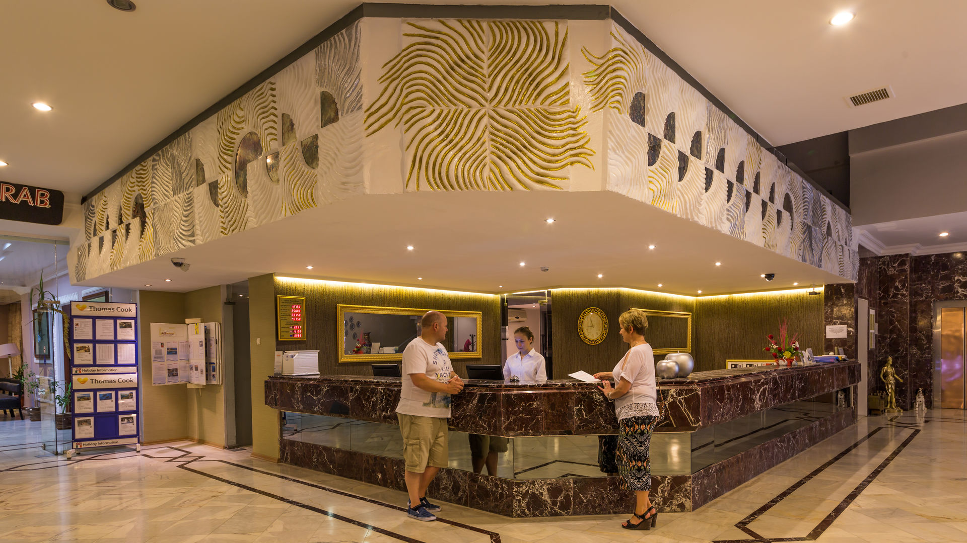 L'Etoile Beach Hotel