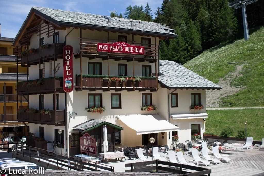 Della Nouva