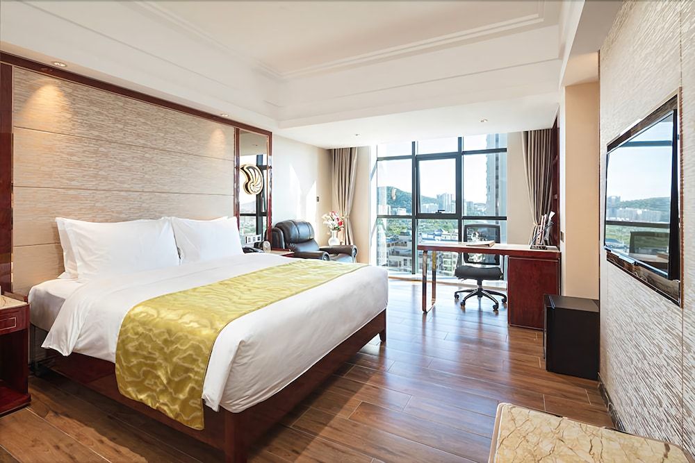 Sanya Yuexin Tomorrow Hotel