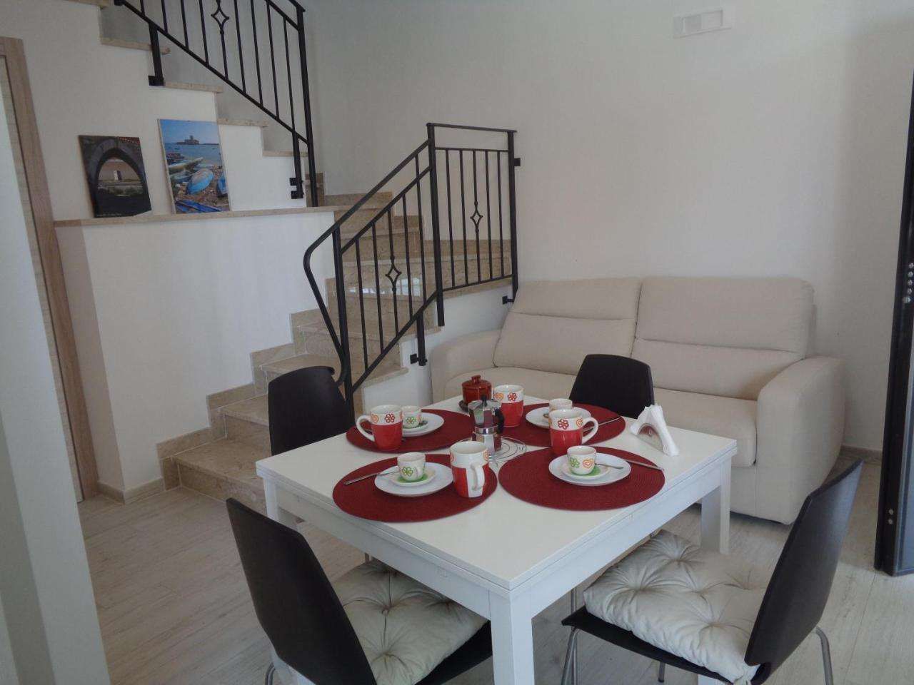 Eryx Apartments
