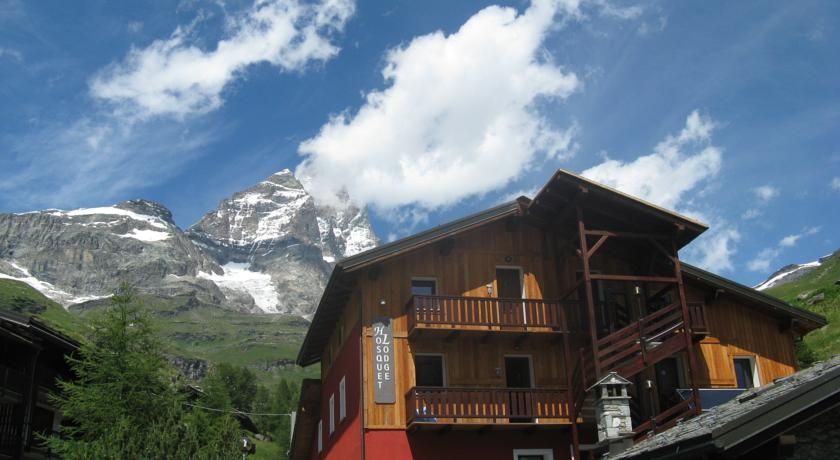 Hosquet Lodge