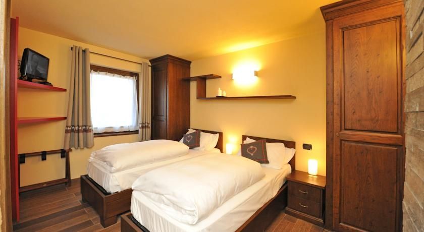 Hosquet Lodge