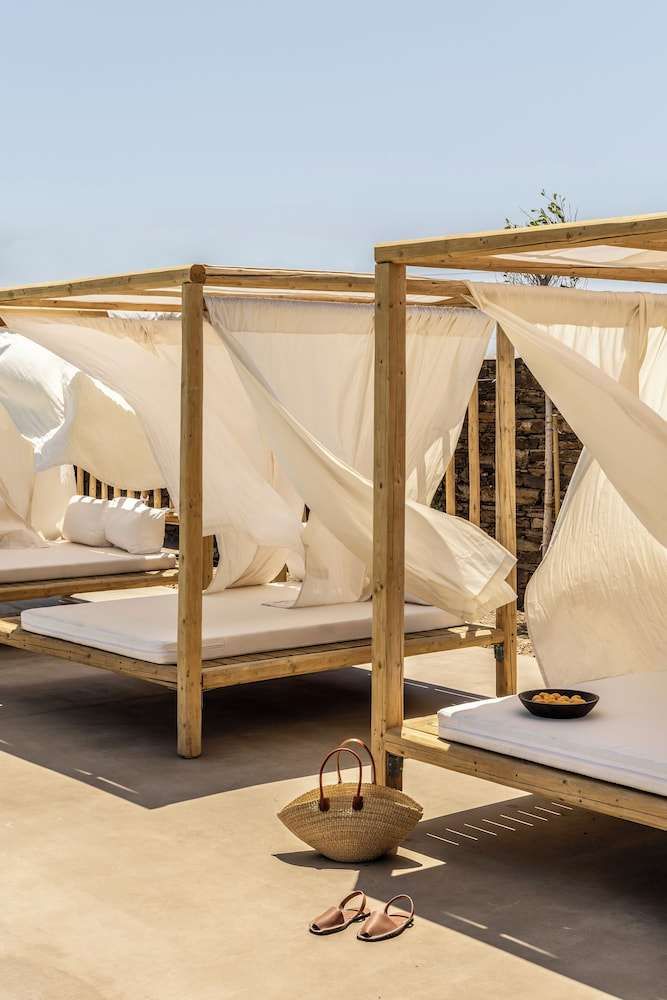 Ela Tinos Resort