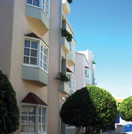 Angeles Suites Hotel