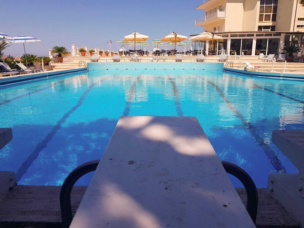 Hotel Numana Palace