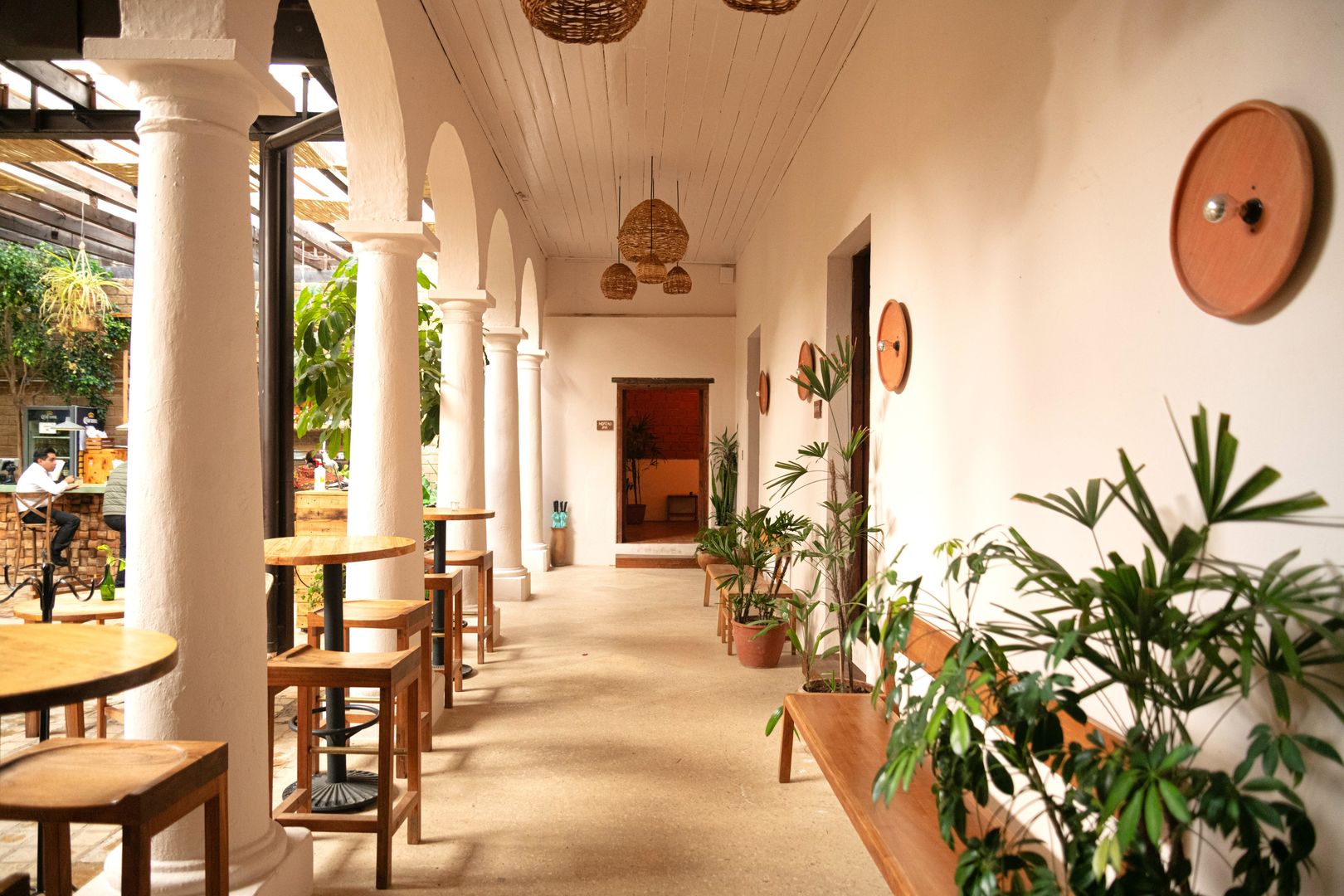 Sereno Art Hotel