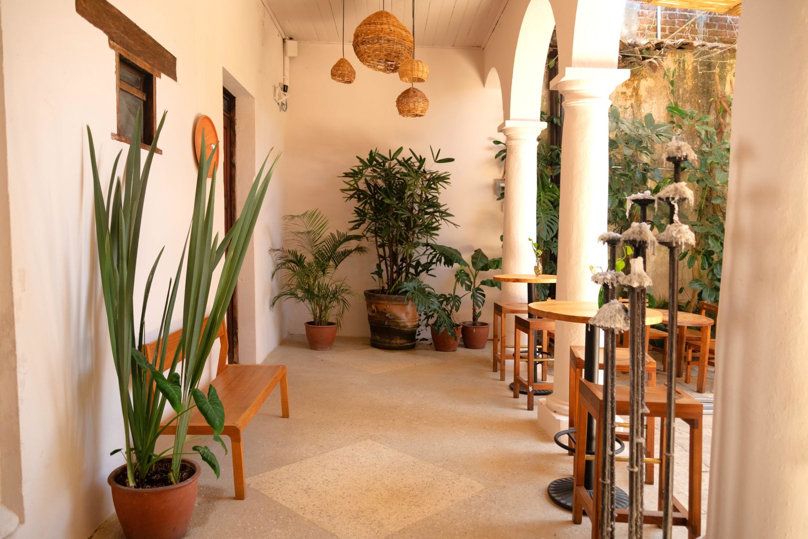 Sereno Art Hotel