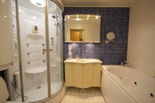 Arctic Circle Hotel