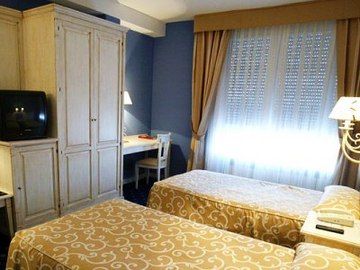 Hotel Leonor Miron