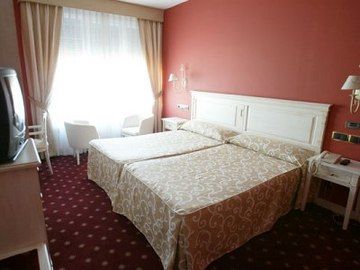 Hotel Leonor Miron